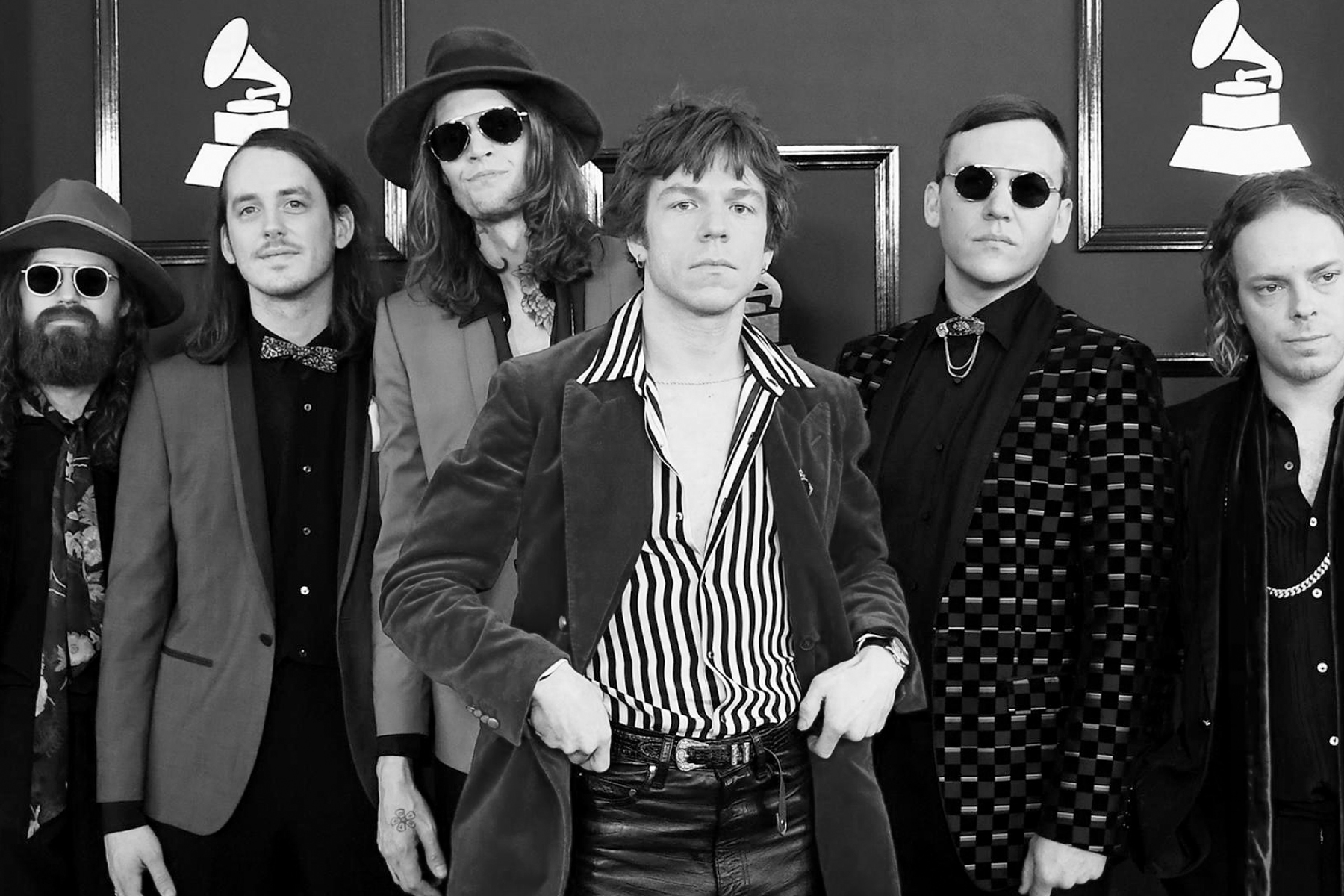 Cage The Elephant - Trouble (tradução/status) #cagetheelephant #status